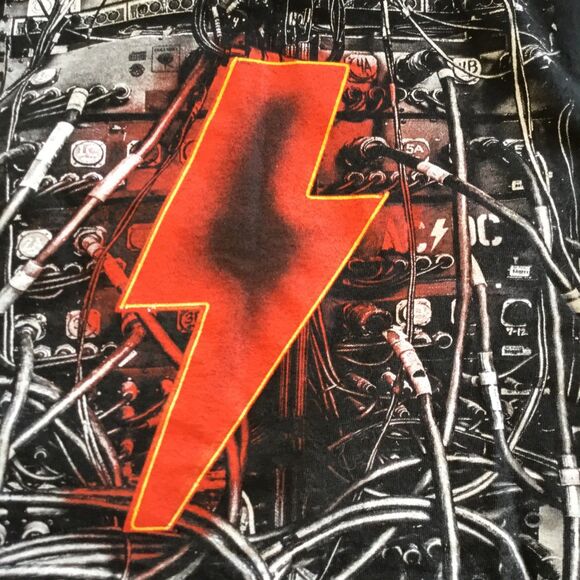 WOMENS AC/DC Graphic Grey TShirt Sz M  Fair/Good Used Condition - Picture 6 of 7